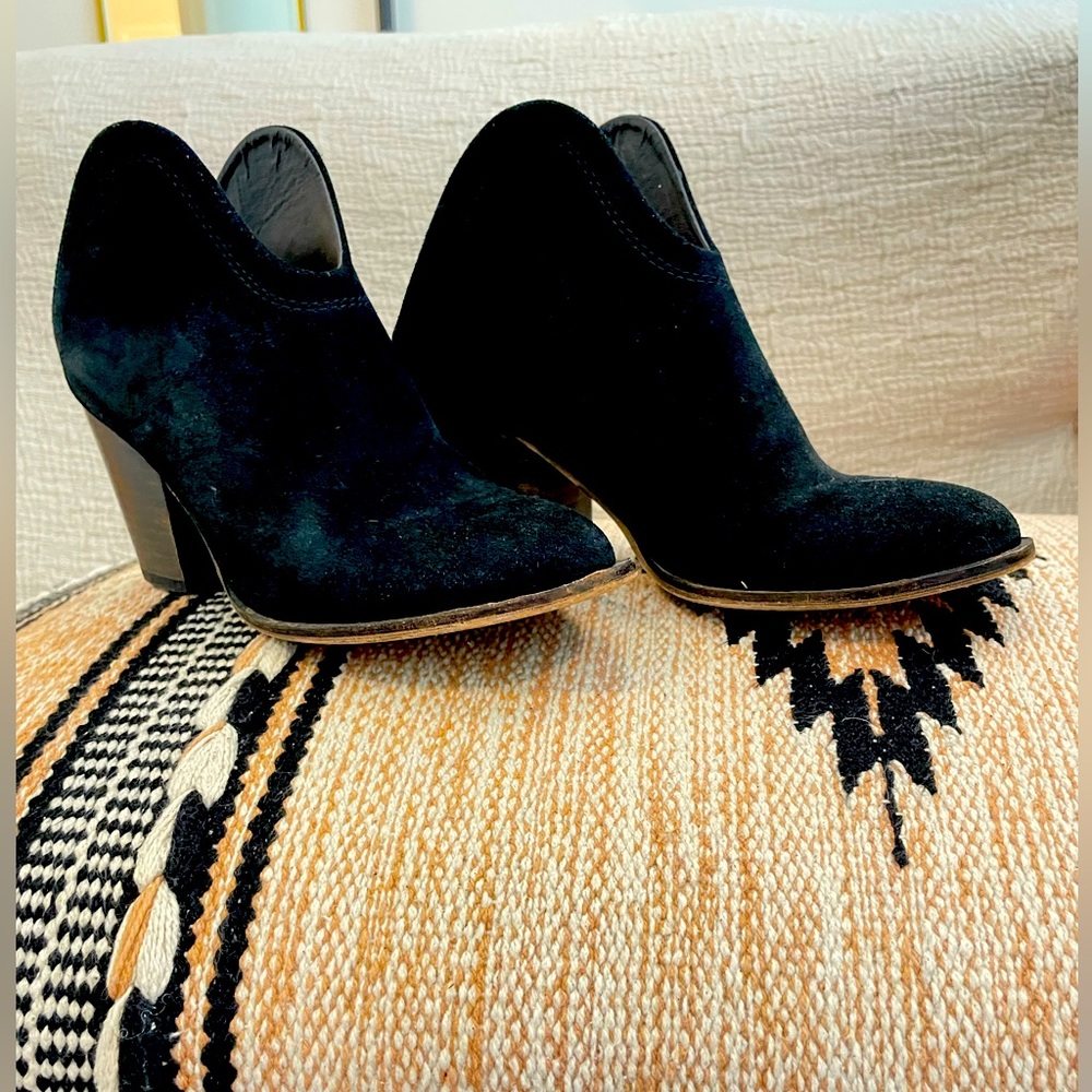 Chinese Laundry black open back bootie shoes. Size 6.